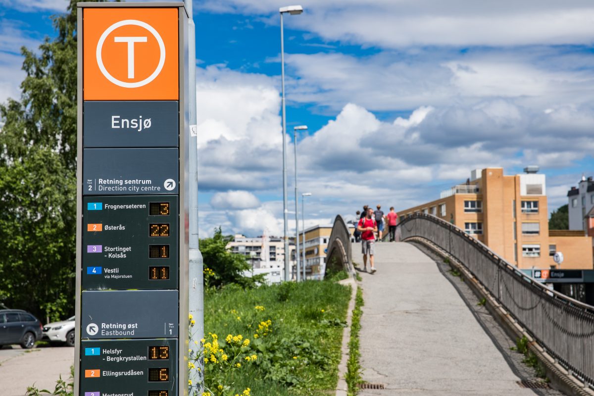 Ensjø T har 4 ulike T-banelinjer